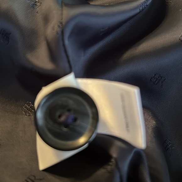 Banana Republic Rain Jacket, SZ XS, PTP 18”, Length 30.5”, lined. (T6) - Picture 11 of 13